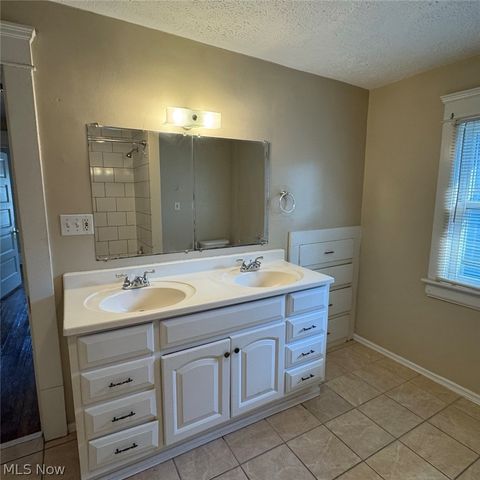 117 Dodge Avenue, Akron, OH 44302