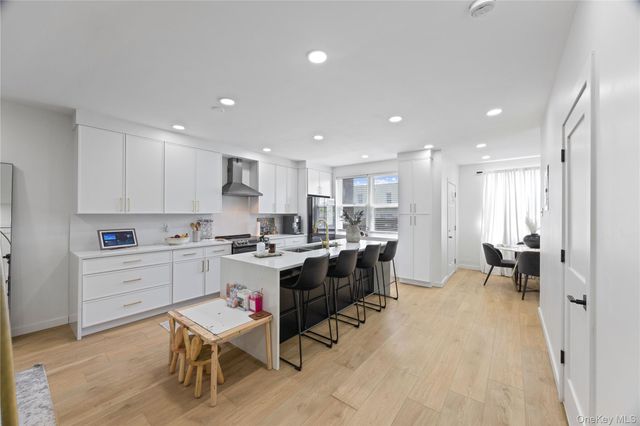 1518 Fielding Street, Bronx, NY 10469
