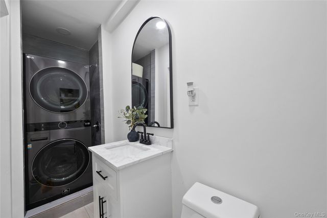 1518 Fielding Street, Bronx, NY 10469