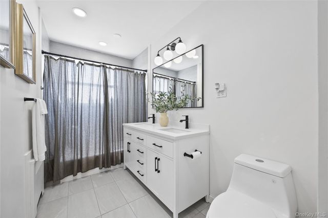 1518 Fielding Street, Bronx, NY 10469