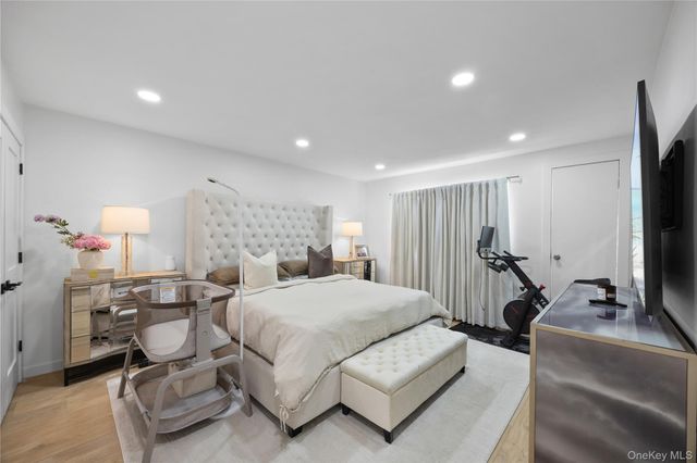 1518 Fielding Street, Bronx, NY 10469
