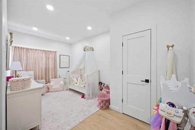 1518 Fielding Street, Bronx, NY 10469
