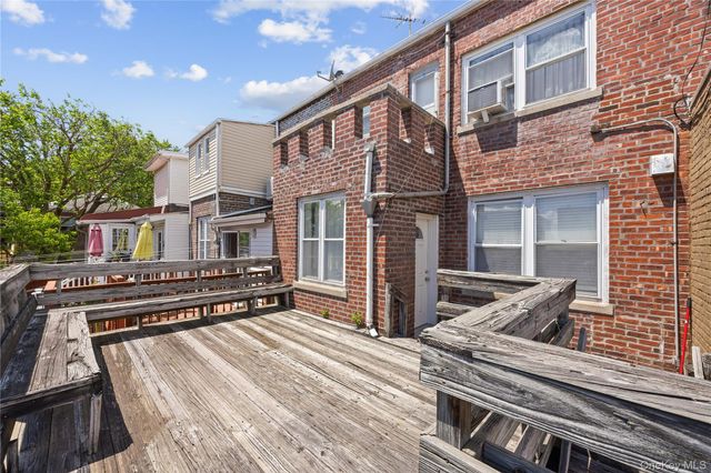 1518 Fielding Street, Bronx, NY 10469
