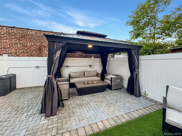 1518 Fielding Street, Bronx, NY 10469
