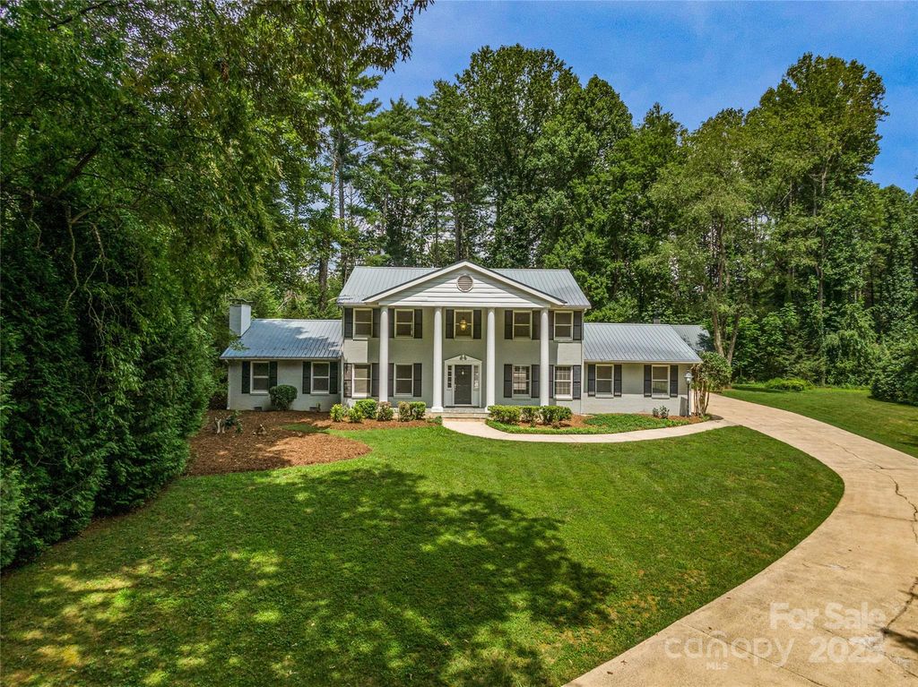 399 Evergreen Street, Brevard, NC 28712