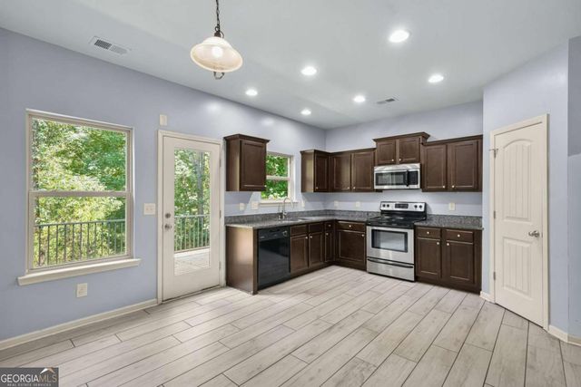 828 Pine Lane, Lawrenceville, GA 30043