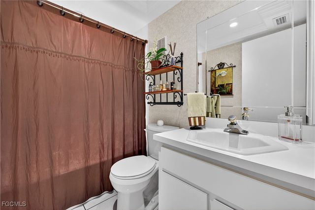 6136 Whiskey Creek DR 520, Fort Myers, FL 33919