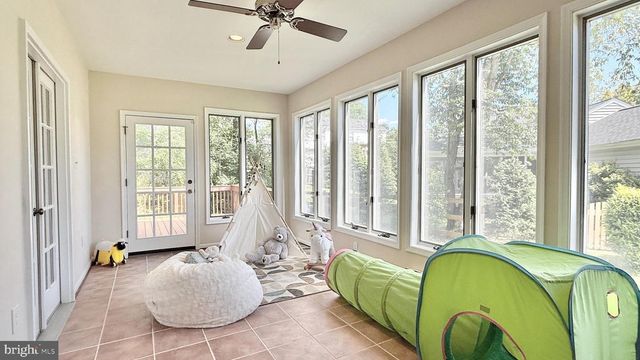 1429 LONGHILL DR, Potomac, MD 20854