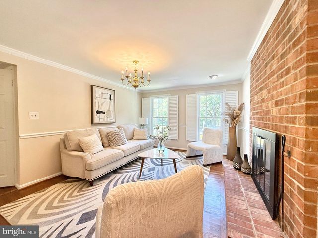 1429 LONGHILL DR, Potomac, MD 20854