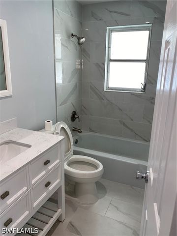 663 100th AVE N, Naples, FL 34108