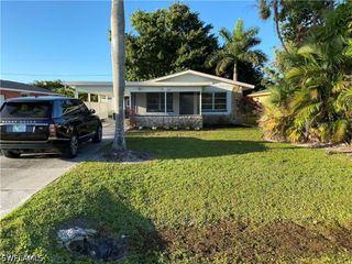 663 100th AVE N, Naples, FL 34108