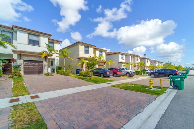 25500 SW 108th Ave, Homestead, FL 33032