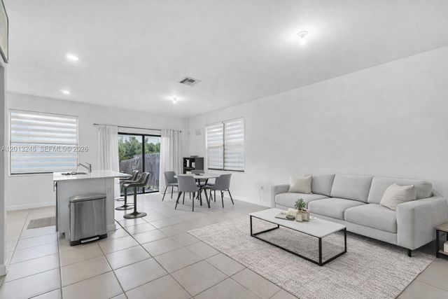 25500 SW 108th Ave, Homestead, FL 33032