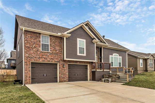 803 Englewood Drive, Kearney, MO 64060