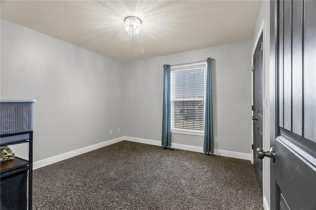 803 Englewood Drive, Kearney, MO 64060