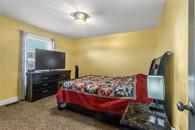 803 Englewood Drive, Kearney, MO 64060