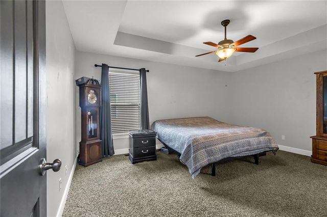 803 Englewood Drive, Kearney, MO 64060