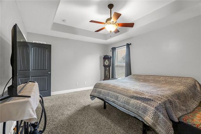 803 Englewood Drive, Kearney, MO 64060