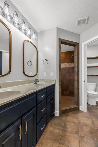 803 Englewood Drive, Kearney, MO 64060