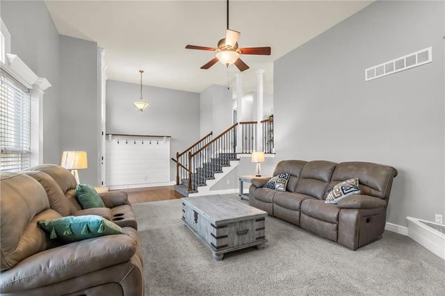 803 Englewood Drive, Kearney, MO 64060