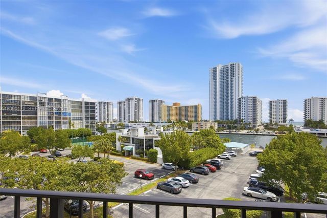 800 Parkview Dr 506, Hallandale Beach, FL 33009