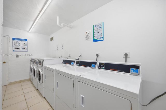 800 Parkview Dr 506, Hallandale Beach, FL 33009