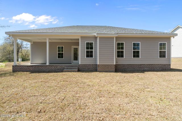 233 Telluride Court, Aberdeen, NC 28315