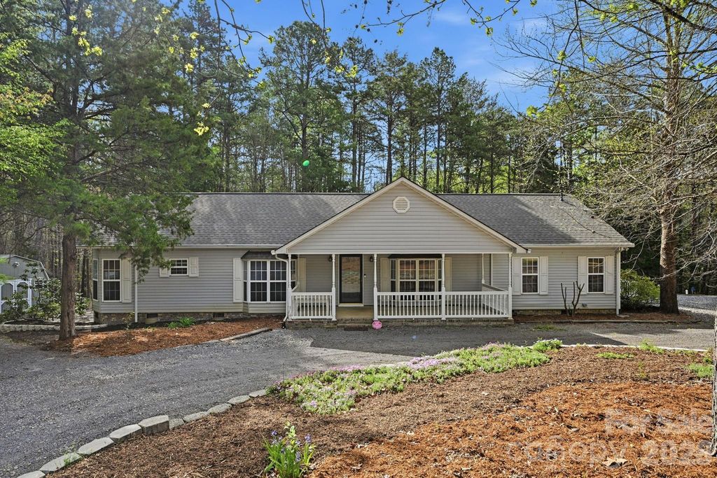 10368 Turnplow Drive, Davidson, NC 28036