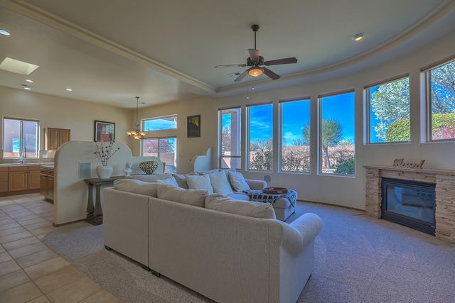 7315 Hawthorn Avenue NE, Albuquerque, NM 87113