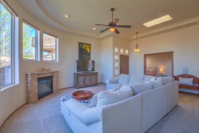 7315 Hawthorn Avenue NE, Albuquerque, NM 87113