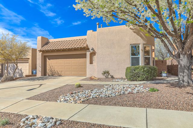 7315 Hawthorn Avenue NE, Albuquerque, NM 87113