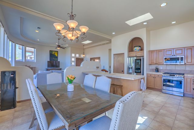 7315 Hawthorn Avenue NE, Albuquerque, NM 87113