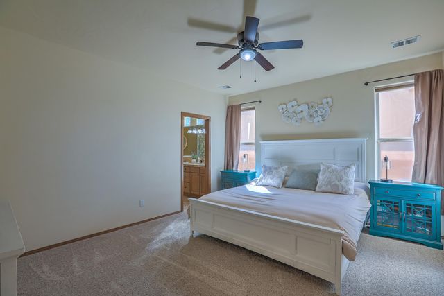 7315 Hawthorn Avenue NE, Albuquerque, NM 87113