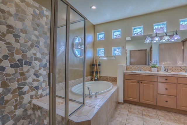 7315 Hawthorn Avenue NE, Albuquerque, NM 87113