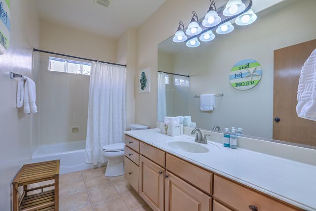 7315 Hawthorn Avenue NE, Albuquerque, NM 87113