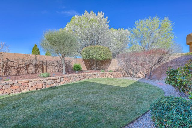 7315 Hawthorn Avenue NE, Albuquerque, NM 87113