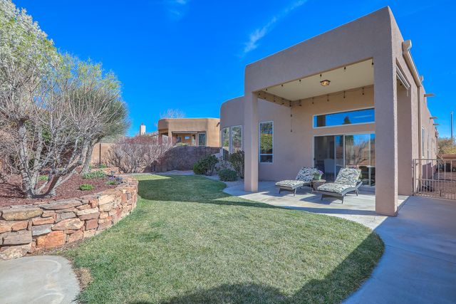 7315 Hawthorn Avenue NE, Albuquerque, NM 87113