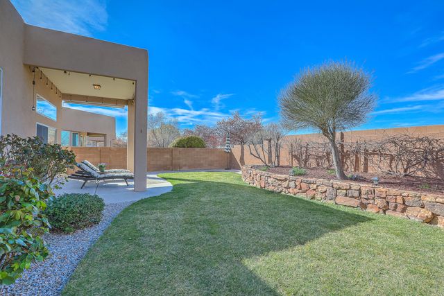 7315 Hawthorn Avenue NE, Albuquerque, NM 87113