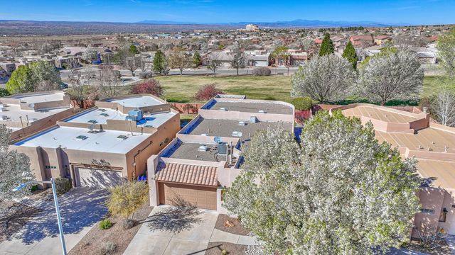 7315 Hawthorn Avenue NE, Albuquerque, NM 87113