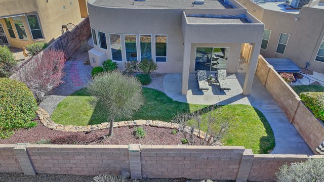 7315 Hawthorn Avenue NE, Albuquerque, NM 87113