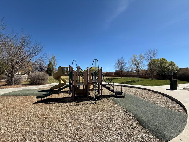 7315 Hawthorn Avenue NE, Albuquerque, NM 87113