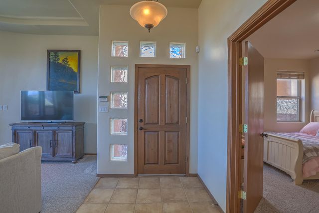 7315 Hawthorn Avenue NE, Albuquerque, NM 87113