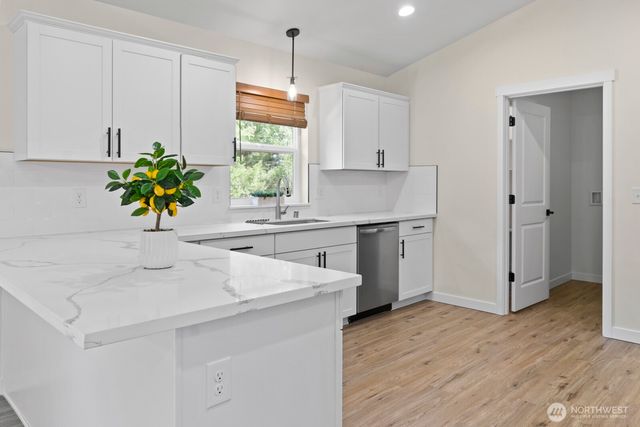 902 W California Road, Shelton, WA 98584