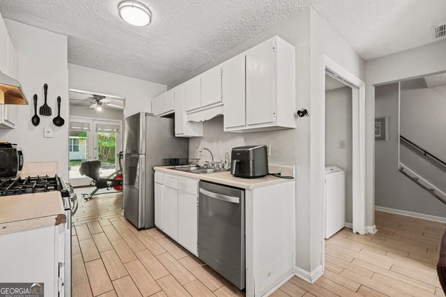 7967 Creekstone Way, Riverdale, GA 30274