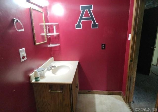 194 Ouachita 54, Camden, AR 71701