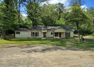 194 Ouachita 54, Camden, AR 71701