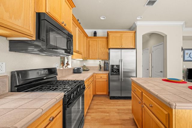 3271 San Vicente Rd, West Sacramento, CA 95691