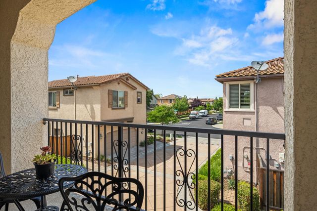 3271 San Vicente Rd, West Sacramento, CA 95691