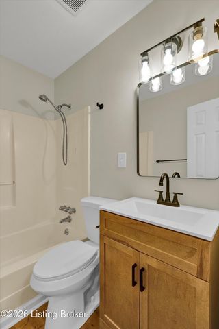 4901 Seville Dr, Louisville, KY 40272