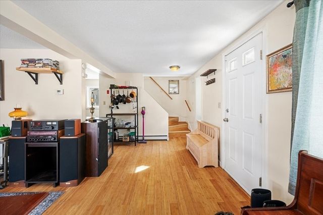 25 Lord St, Attleboro, MA 02703